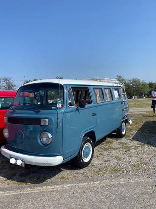 VOLKSWAGEN KOMBI 1.6 LUXO 8V GASOLINA 3P MANUAL